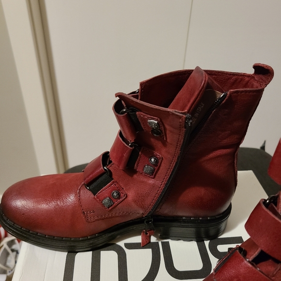 Mjus Brand new leather boots - Picture 3 of 9